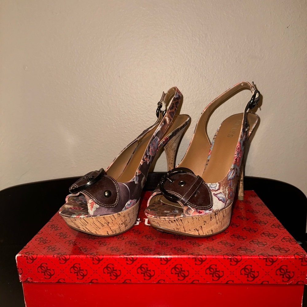 NWT (in box) Guess brown/floral stilettos